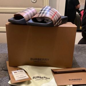 Burberry slides